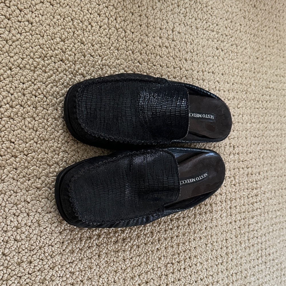 Sesto Meucci Black women